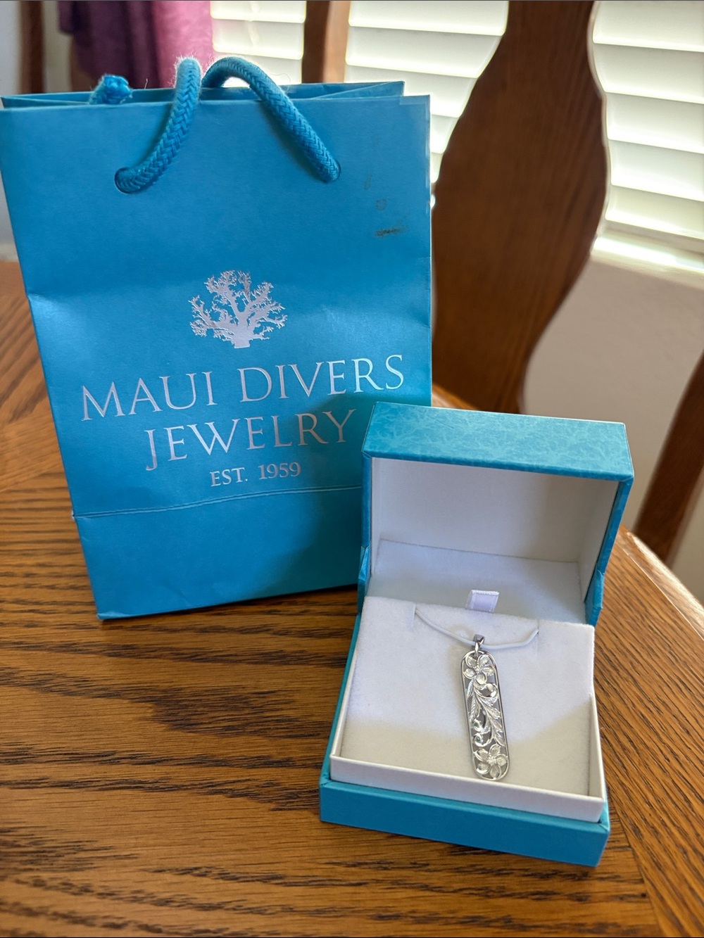 Maui Divers Hawaiian Heirloom Plumeria Pendant - Picture 6 of 9